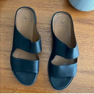 AquaTalia sandals size 7